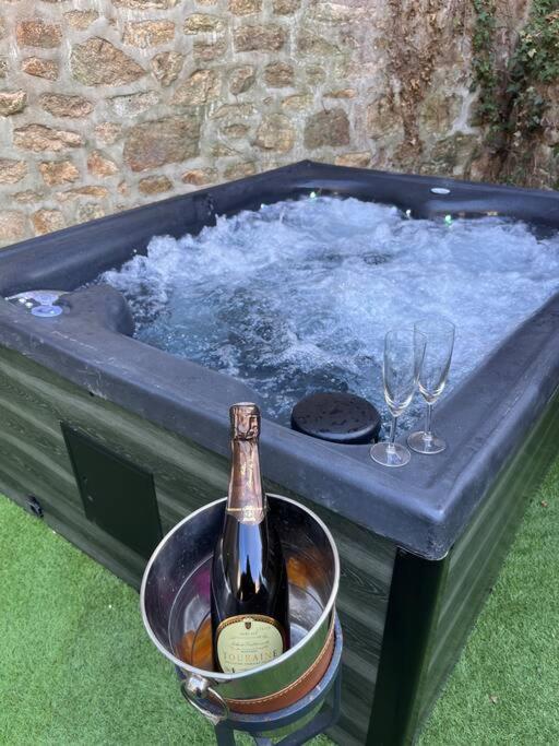 Beau Loft Room Proche Mont Saint Michel Jaccuzi Illimite En Plein Centre Αβράνς Εξωτερικό φωτογραφία